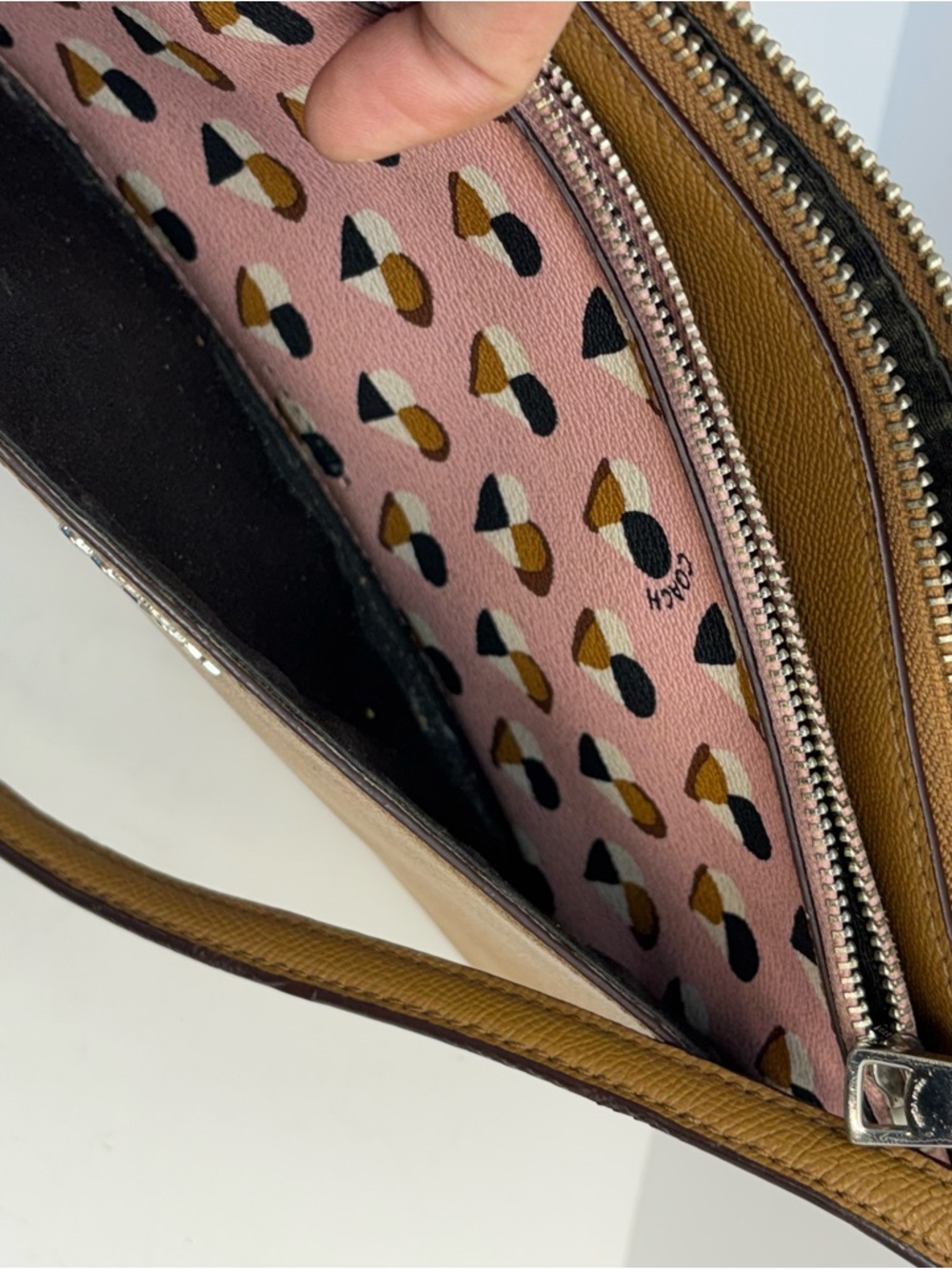 Coach Madison Tan Brown Leather East West Butterfly Dot Crossbody Bag Preppy - Picture 11 of 12